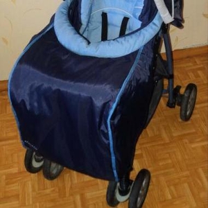 Продам прогулочную коляску Graco Mirage Plus