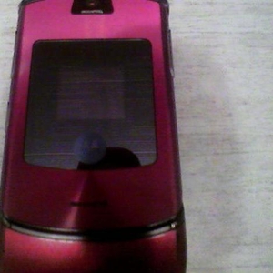 Продам сотовый телефон Motorola RAZR V3i