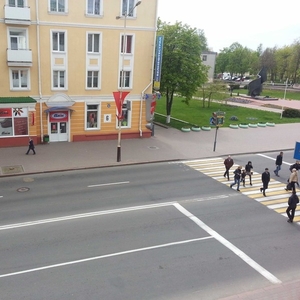 Трехкомнатная квартира в самом центре города (напротив вечного огня)